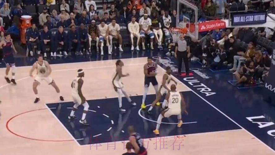 快船主场险胜勇士 库里关键三分追近却因6犯被罚下场